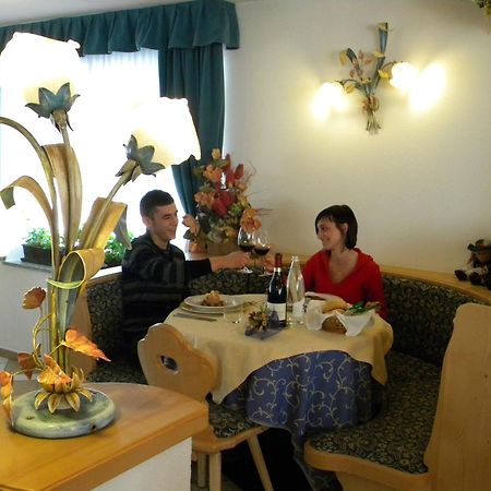 Hotel El Pilon Pozza di Fassa Luaran gambar
