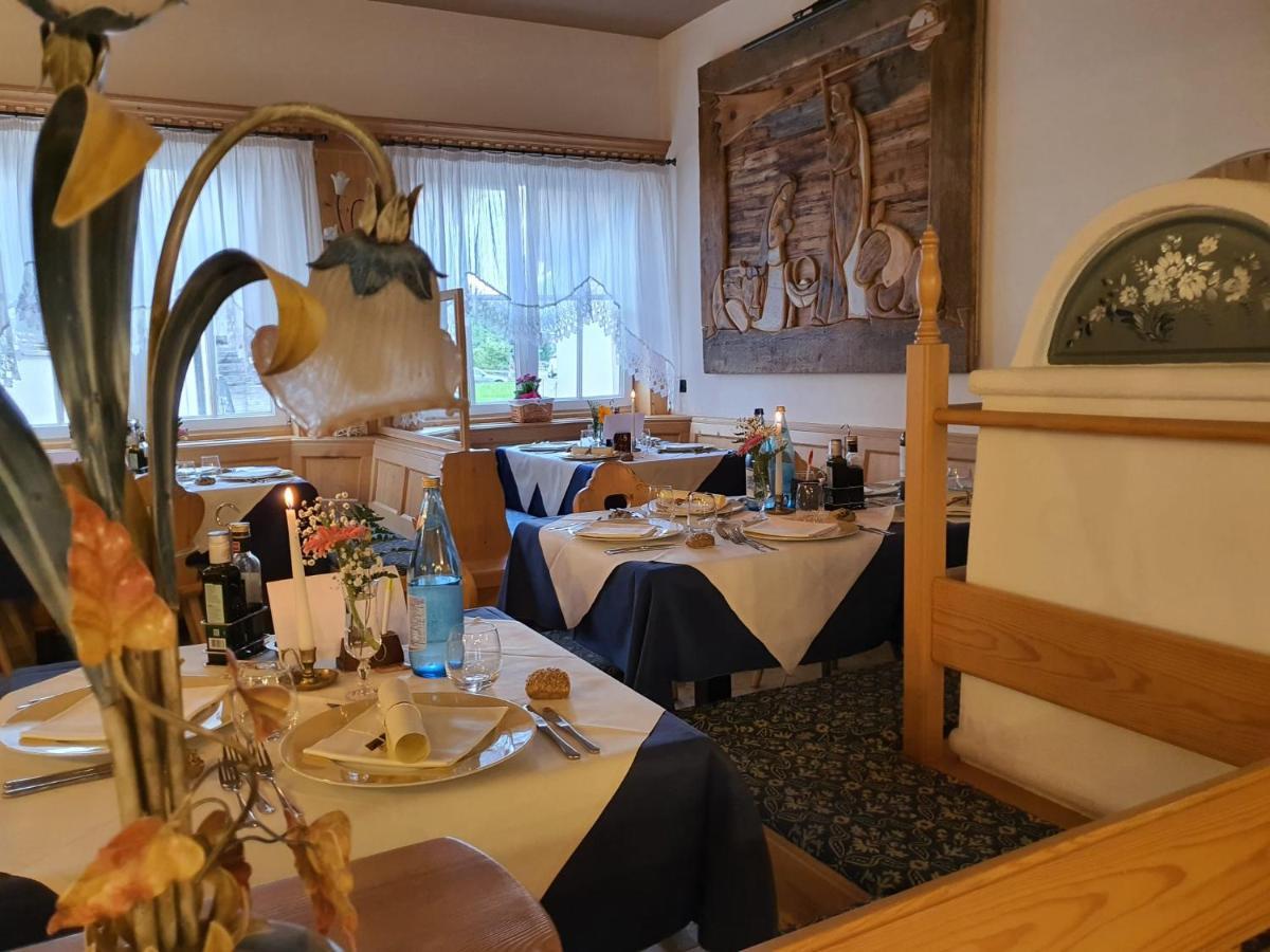 Hotel El Pilon Pozza di Fassa Luaran gambar
