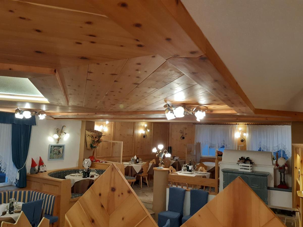Hotel El Pilon Pozza di Fassa Luaran gambar