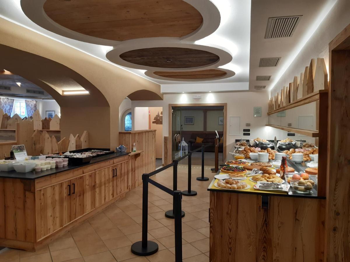 Hotel El Pilon Pozza di Fassa Luaran gambar