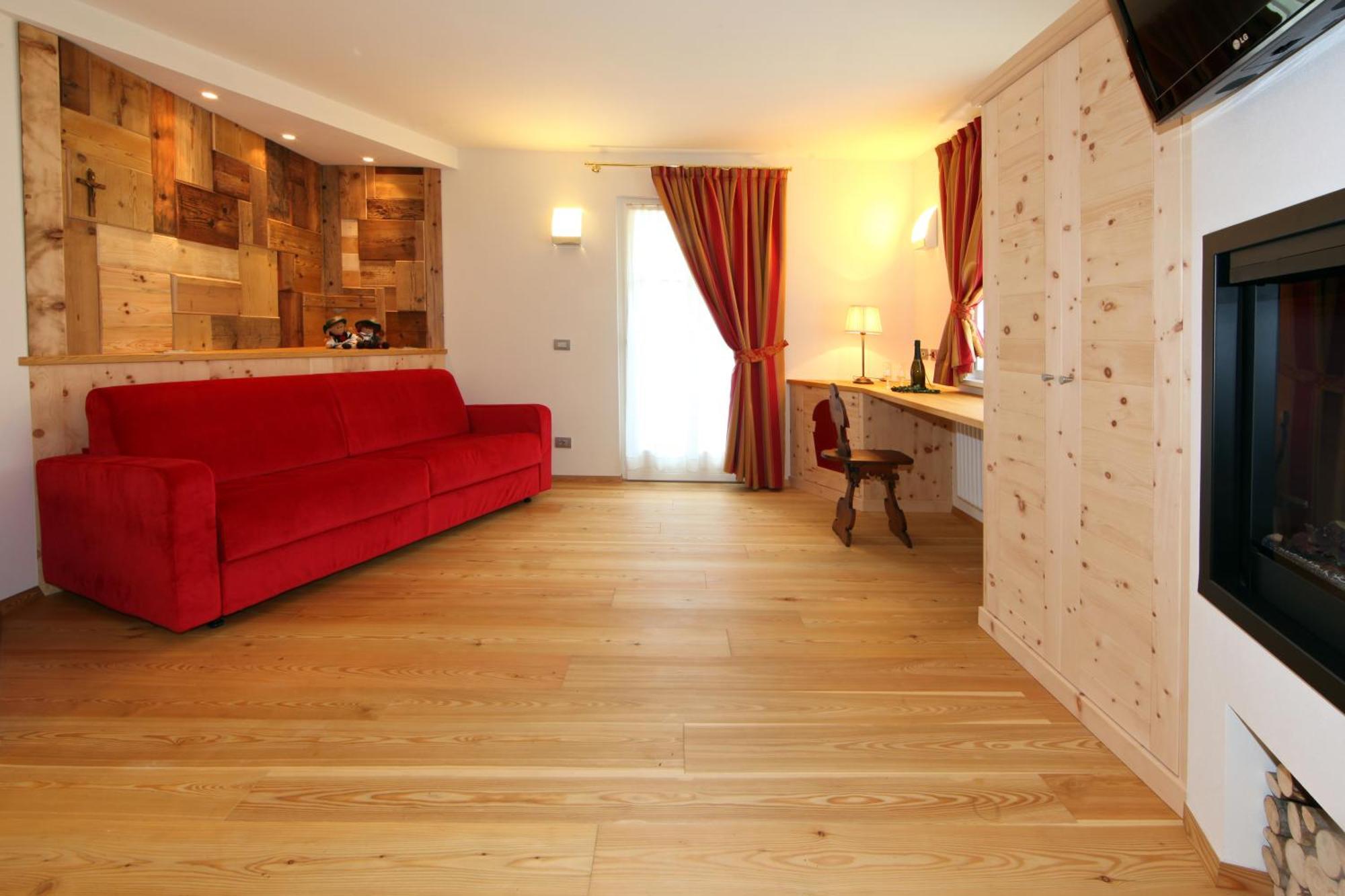 Hotel El Pilon Pozza di Fassa Luaran gambar