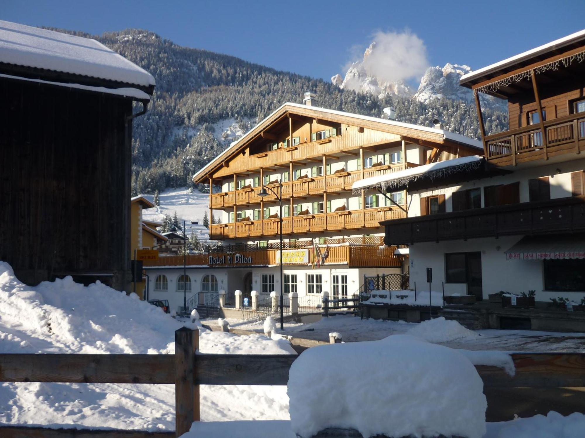 Hotel El Pilon Pozza di Fassa Luaran gambar