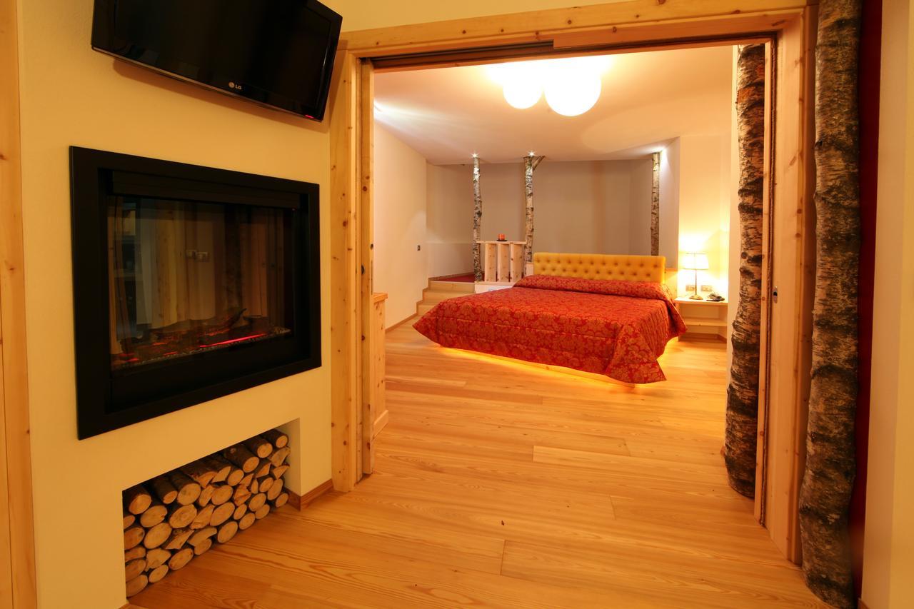 Hotel El Pilon Pozza di Fassa Luaran gambar