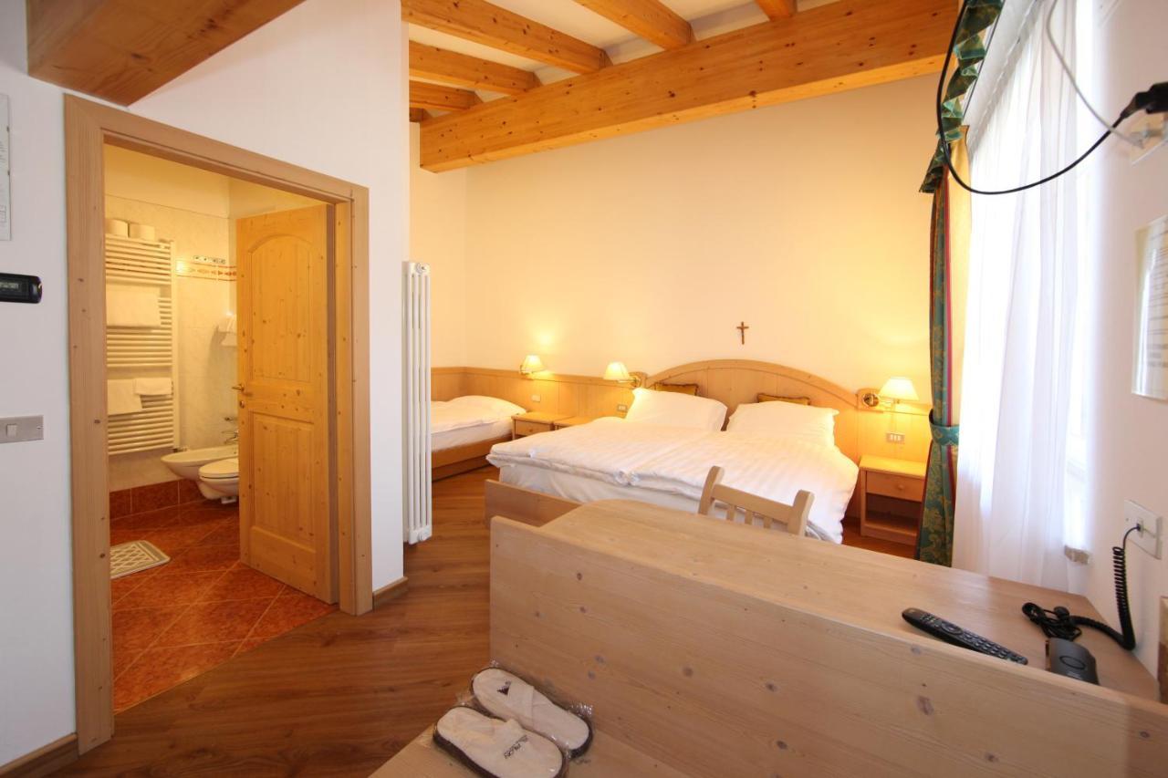 Hotel El Pilon Pozza di Fassa Luaran gambar